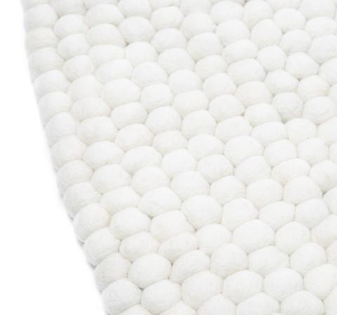 Bollmatta, handgjord i 100% ren ull - Vit