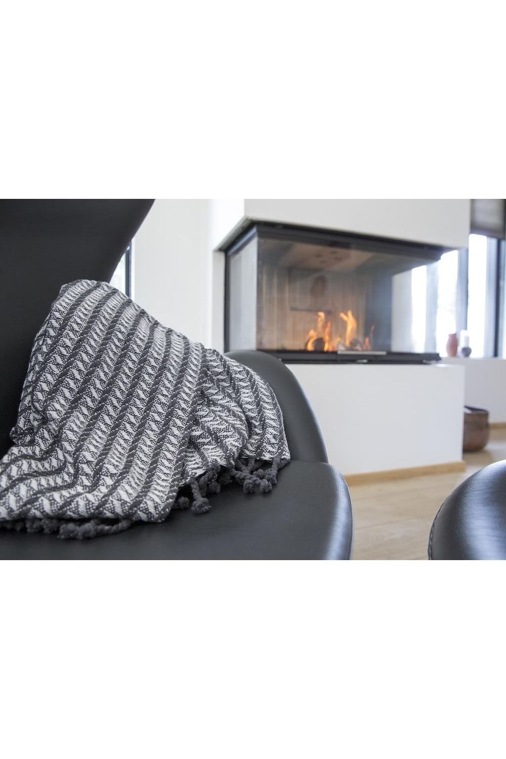 Behagelige og komfortable håndlavede tæpper med frynser, dansk design, fairtrade, trustpilot, gode anmeldelser.