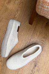 Ulltofflor (100% ren ull) - Modell Beige med gummisula