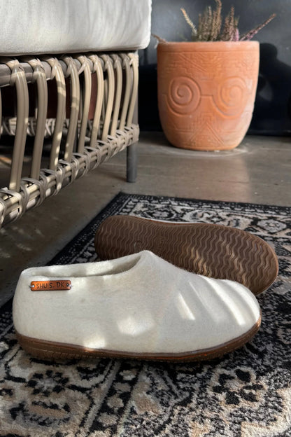 Ullskor (100% ren ull) - Modell Beige med gummisula
