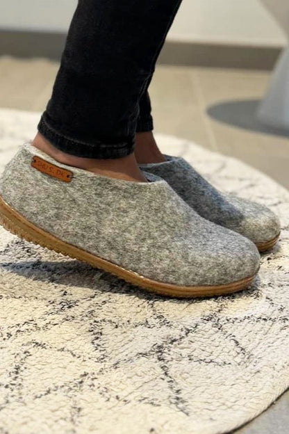 Ullskor (100% ren ull) - Modell Grå med gummisula